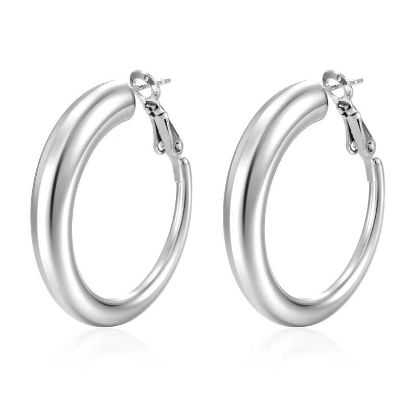 Round Hallow Shape Earrings