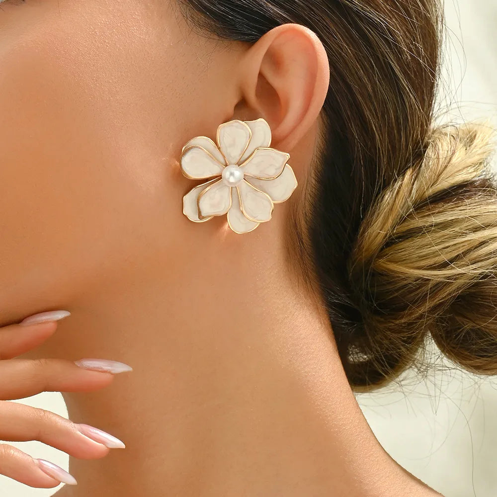 Dillia Flower Earring